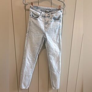 American Eagle high-rise light wash jegging size 4